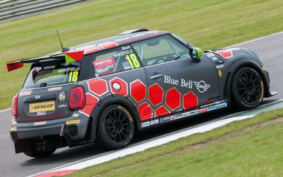 WAKEFIELD TARGETS PODIUM FINISHES AT BRANDS MINI FESTIVAL