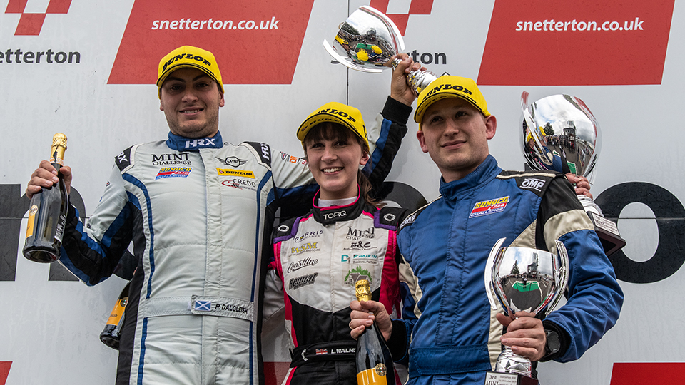 COOPER CLASSES RACE REPORTS FROM SNETTERTON 300