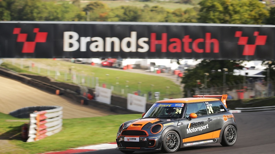 AUSTIN TAKES FIRST BLOOD IN COOPER S QUALIFYING AT BRANDS HATCH