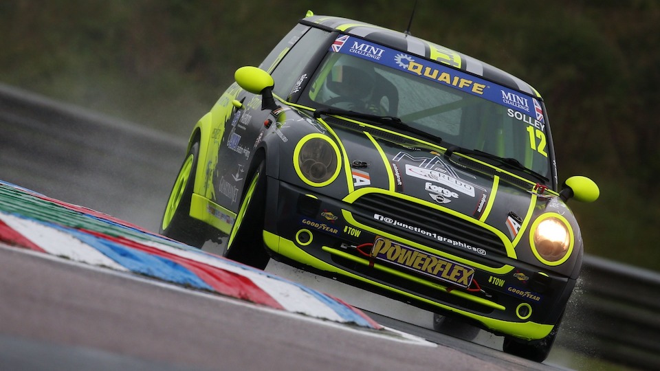 ALEX SOLLEY STORMS TO POLE AT THRUXTON