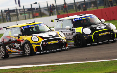 FIVE IN THE FIGHT FOR BRANDS HATCH FINALE